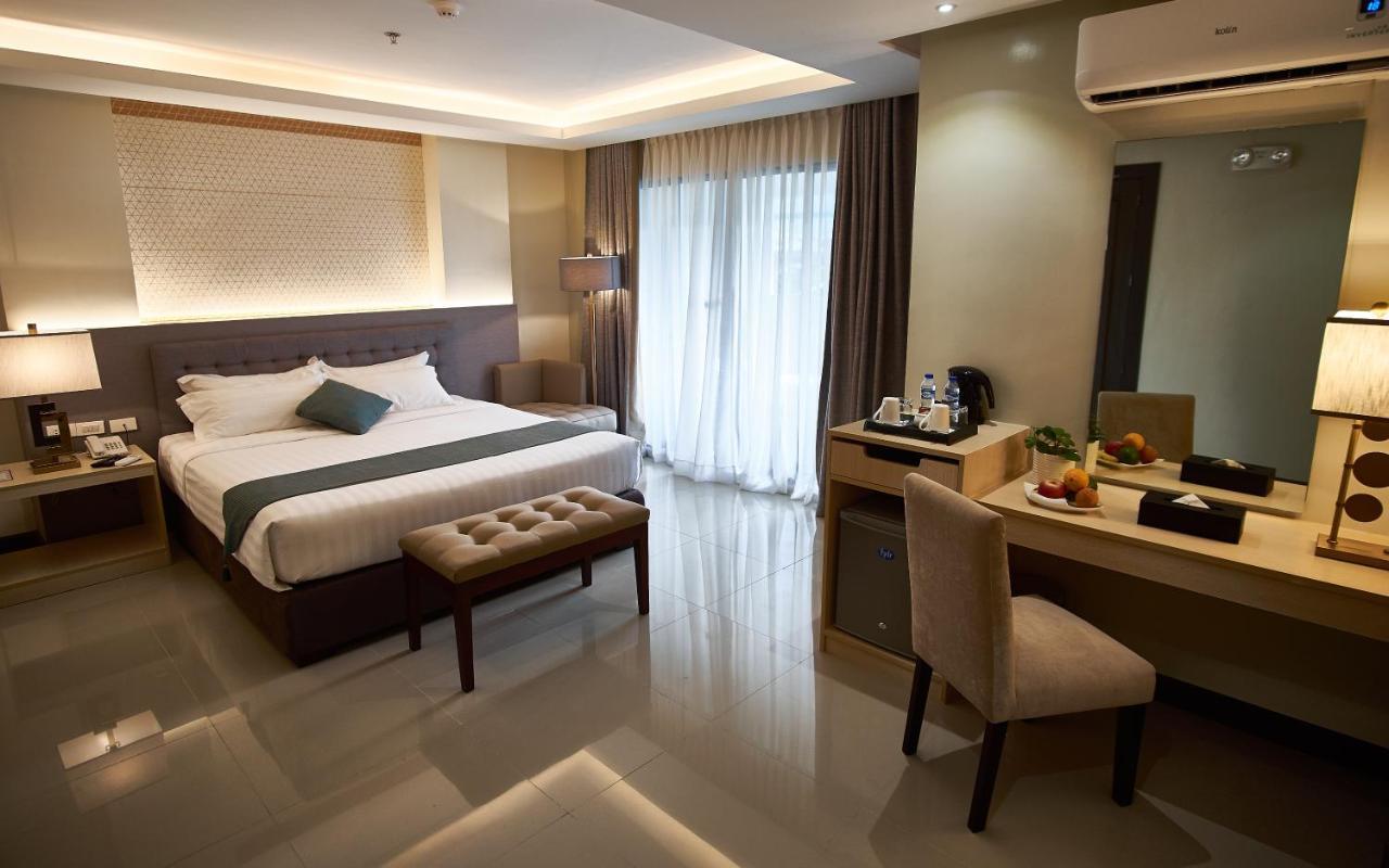 J7 Hotel Iloilo Eksteriør bilde